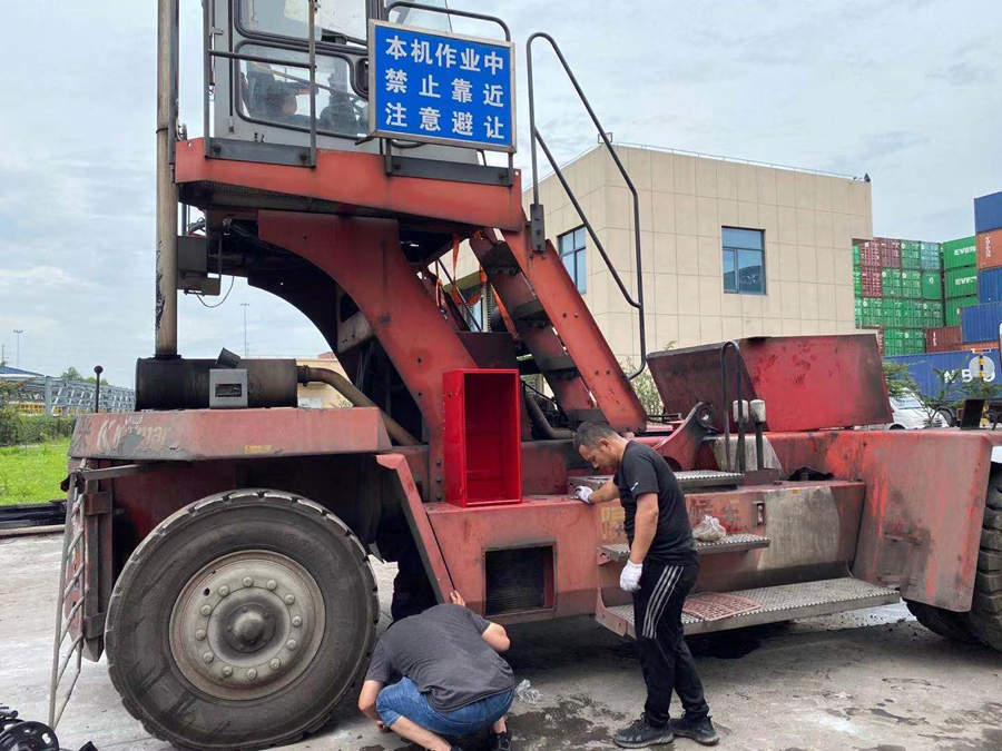 水基自動(dòng)滅火裝置為堆高機(jī)提供高效的控火體驗(yàn)