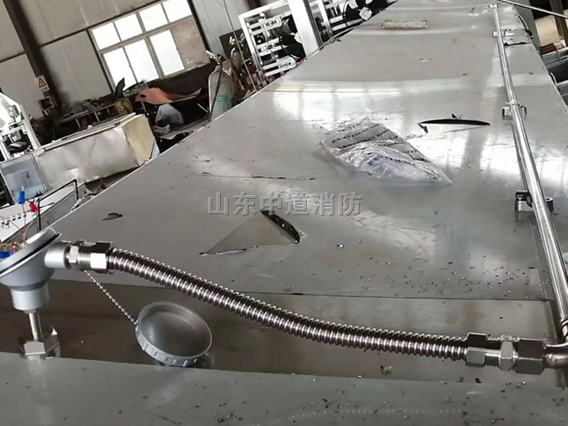 諸城機械廠油炸機二氧化碳自動滅火裝置現(xiàn)場安裝